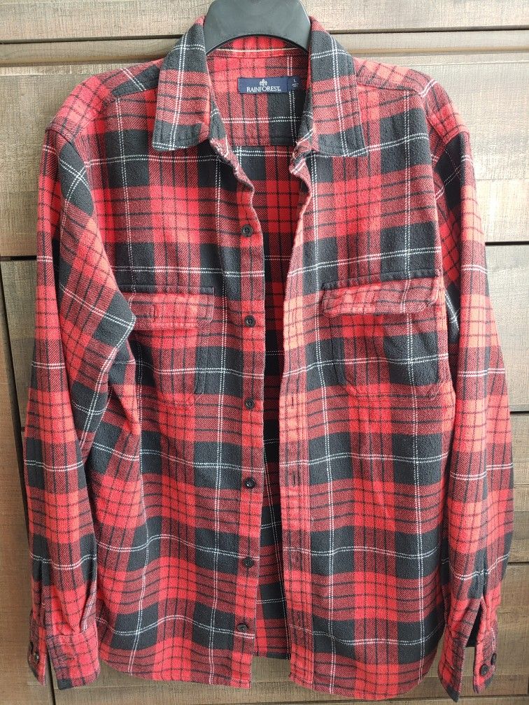 Rainforest Men's Flannel Shirt And White V-Neck T-Shirts