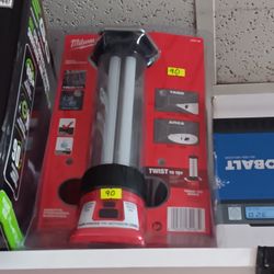 Milwaukee New Light USB Charging 