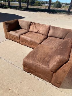 FREE DELIVERY!! Brown 4-piece microfiber modular sectional