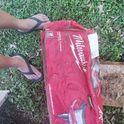 Milwaukee Hole Hawg 1/2 " Drill Corded 