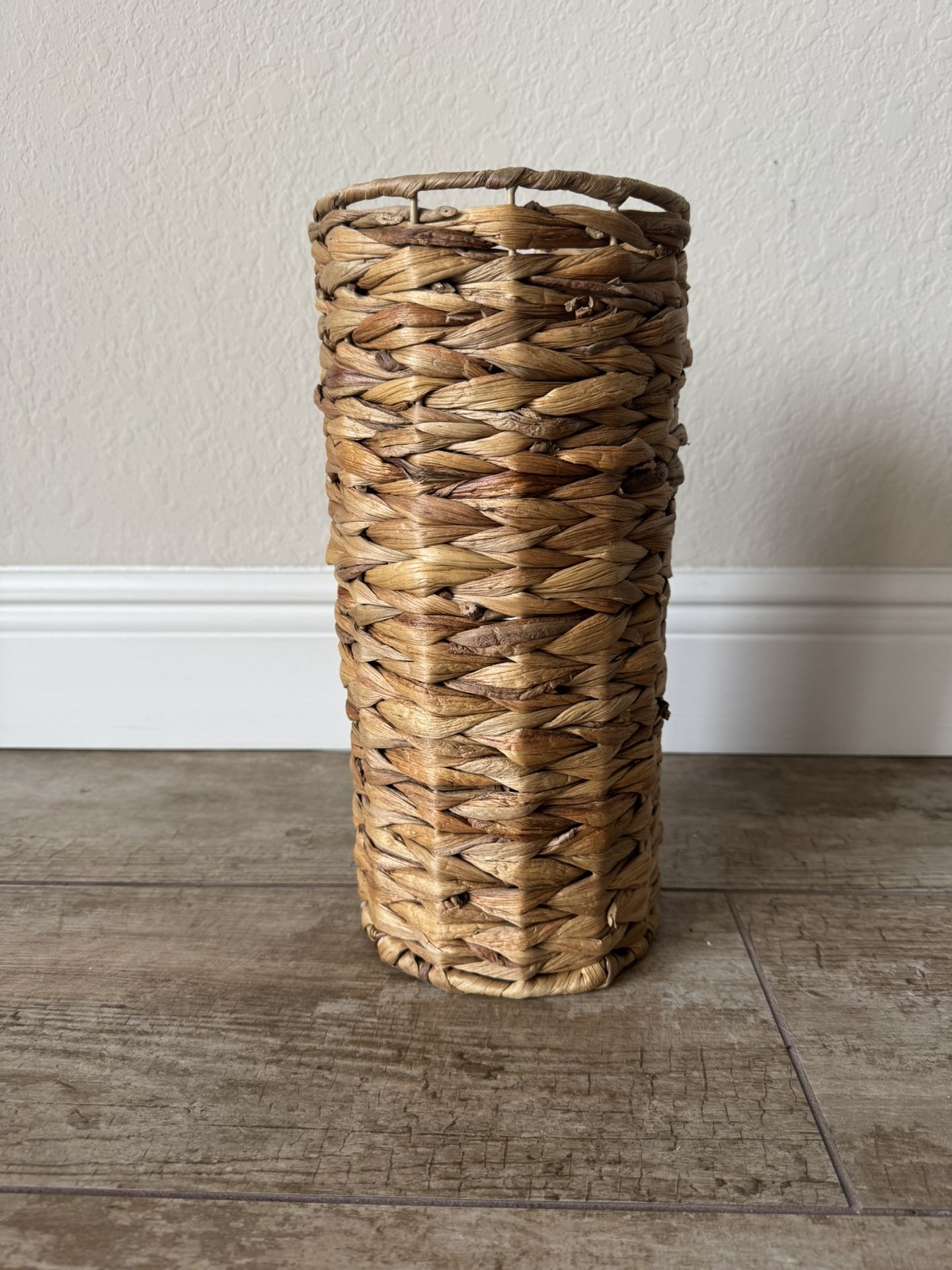 Woven Plant Holder
