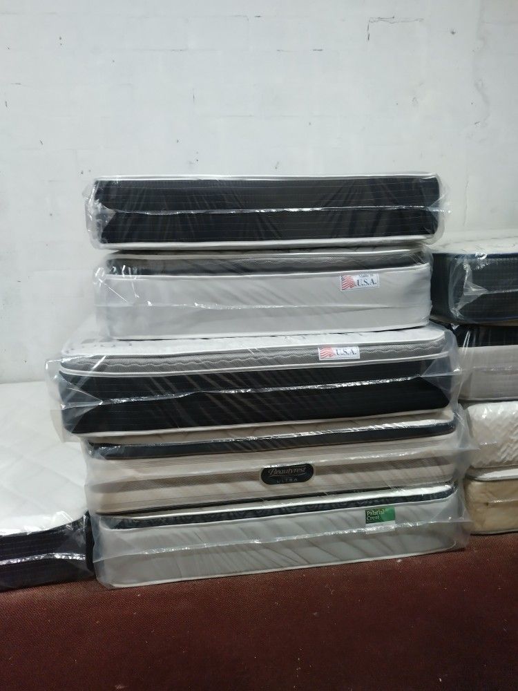 🙋I HAVE ALL SIZES AVAILABLE BRAND NEW🤷👀👀 good quality and good special prices 👀👀 TWIN FULL QUEEN KING MATTRESS AND
