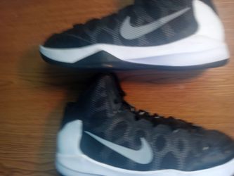 Nike basketball shoes men's sz 12 very clean