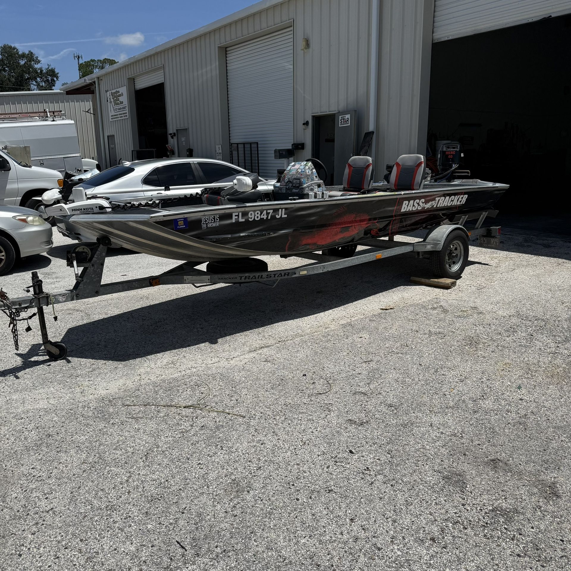 2004 Bass Tracker P175