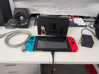 Nintendo Switch with Dock and Accessories v1 low serial number , 100 % ready to add custom software