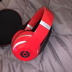 Beats Studio Wired with a wireless connector FREE
