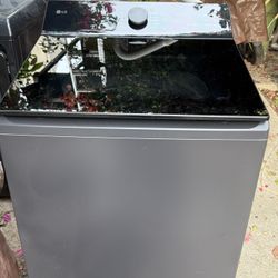 LG Washer Like New 5.3 Cu Ft 
