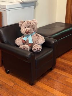 ids Black Faux Leather Chair & Storage Toy Chest Set