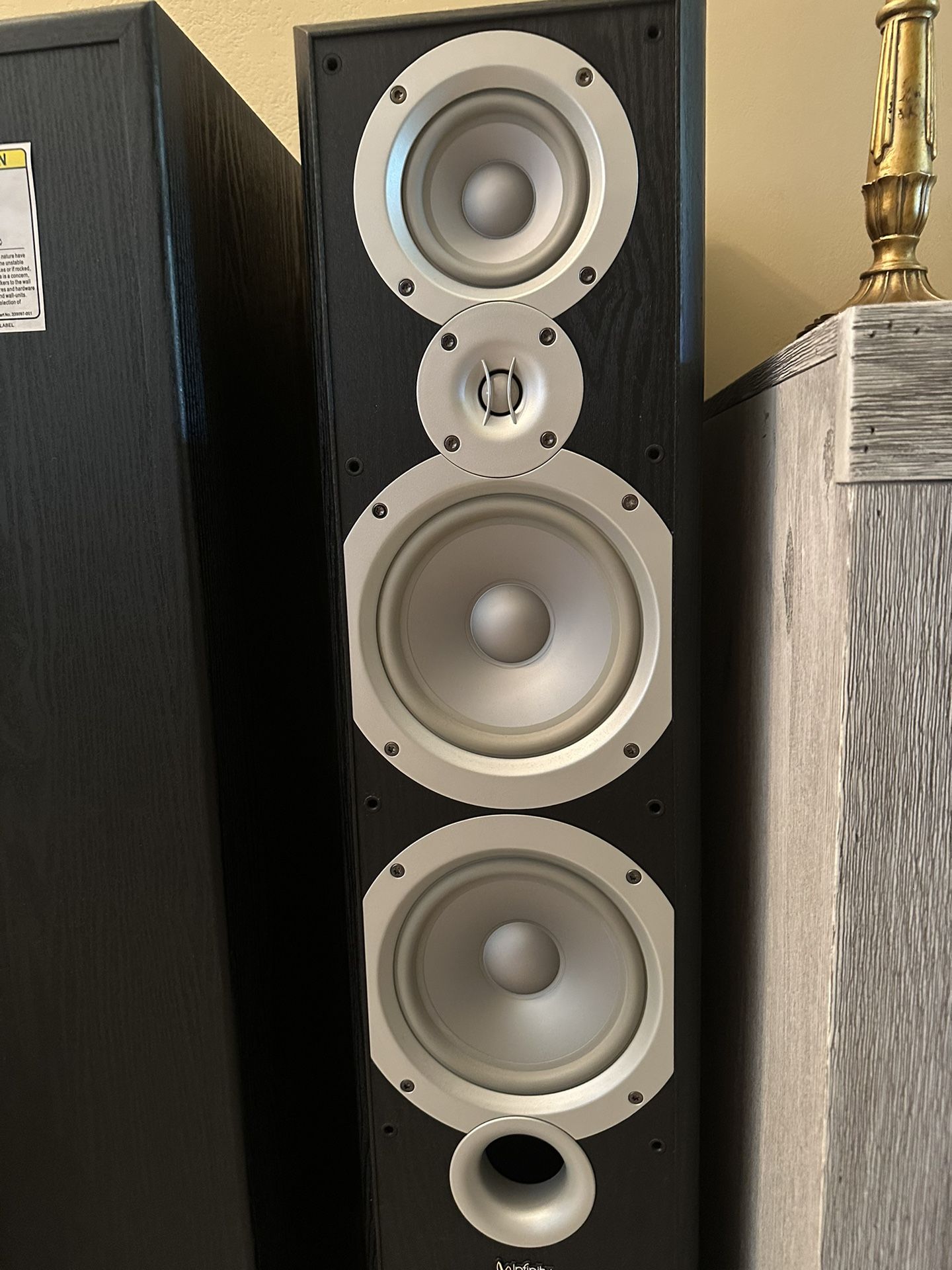 INFINITY PRIMUS P363 Floorstanding Speakers 8ohms 40" EUC