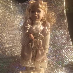  Alexandra Collectors Edition Porcelain Do