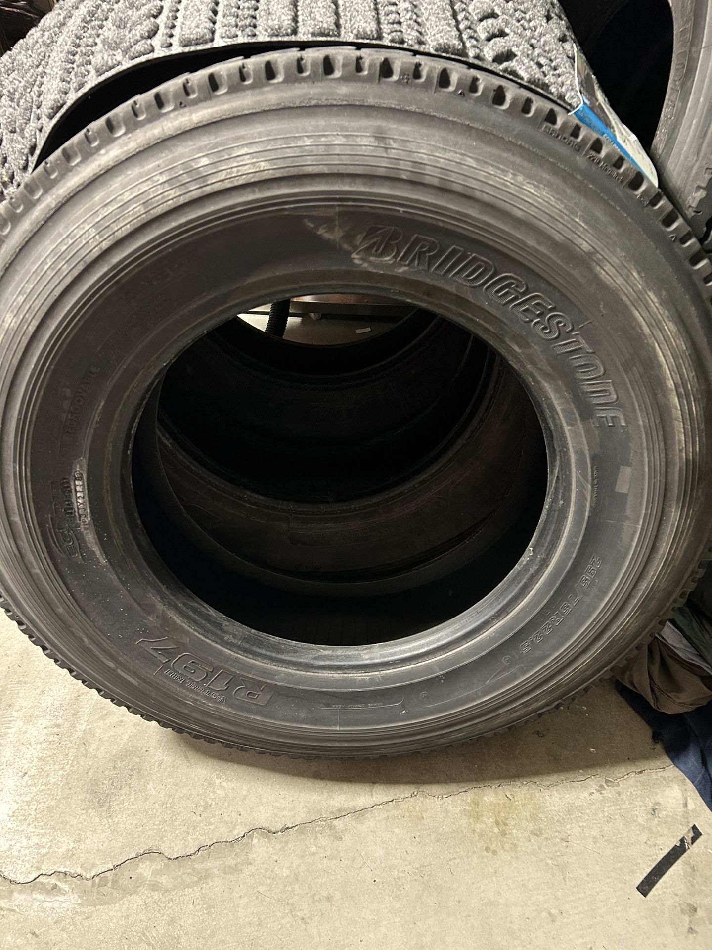 Semi Truck Drive Tires for Sale in Lake View Terrace, CA OfferUp
