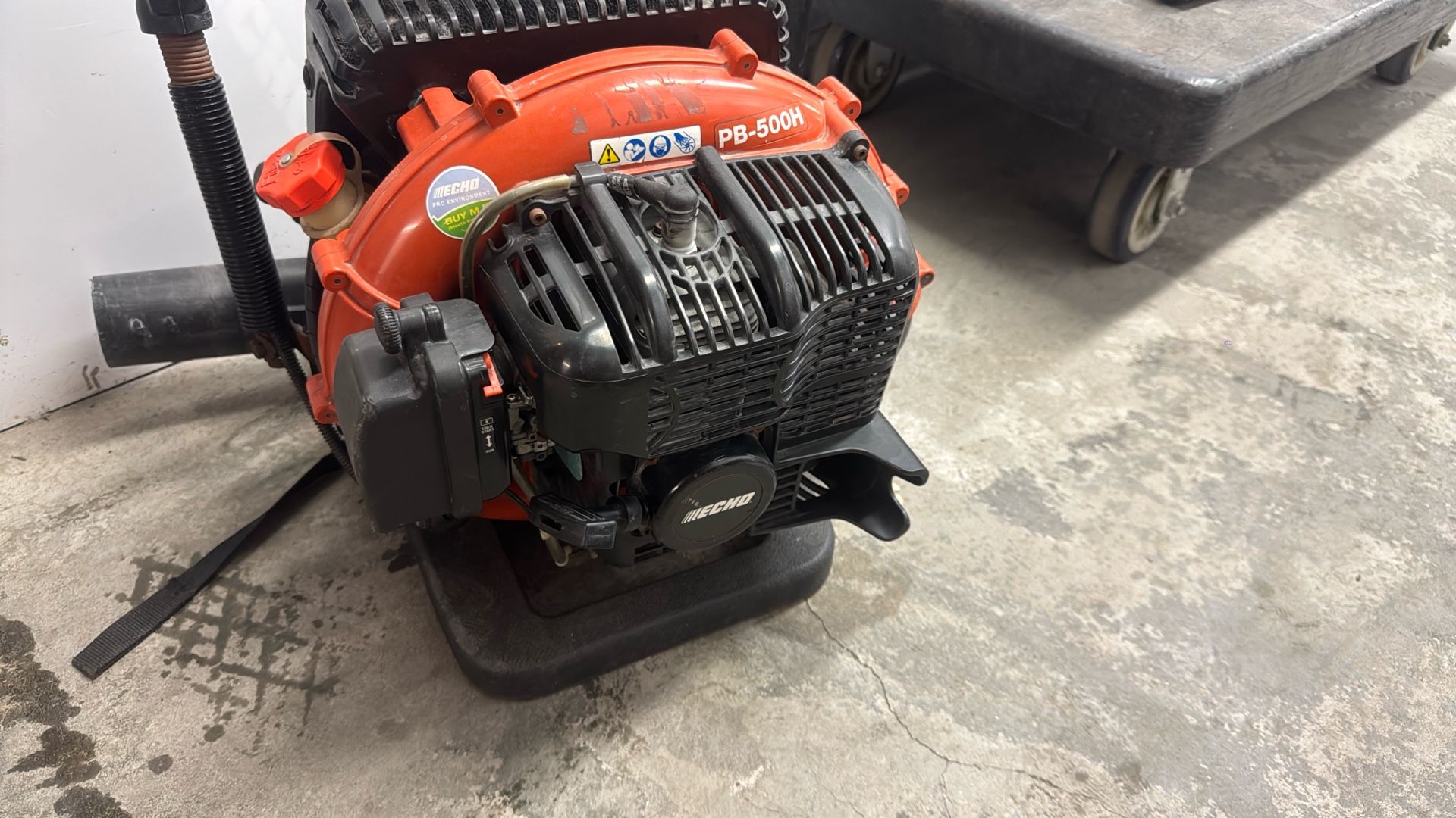 Leaf Blower