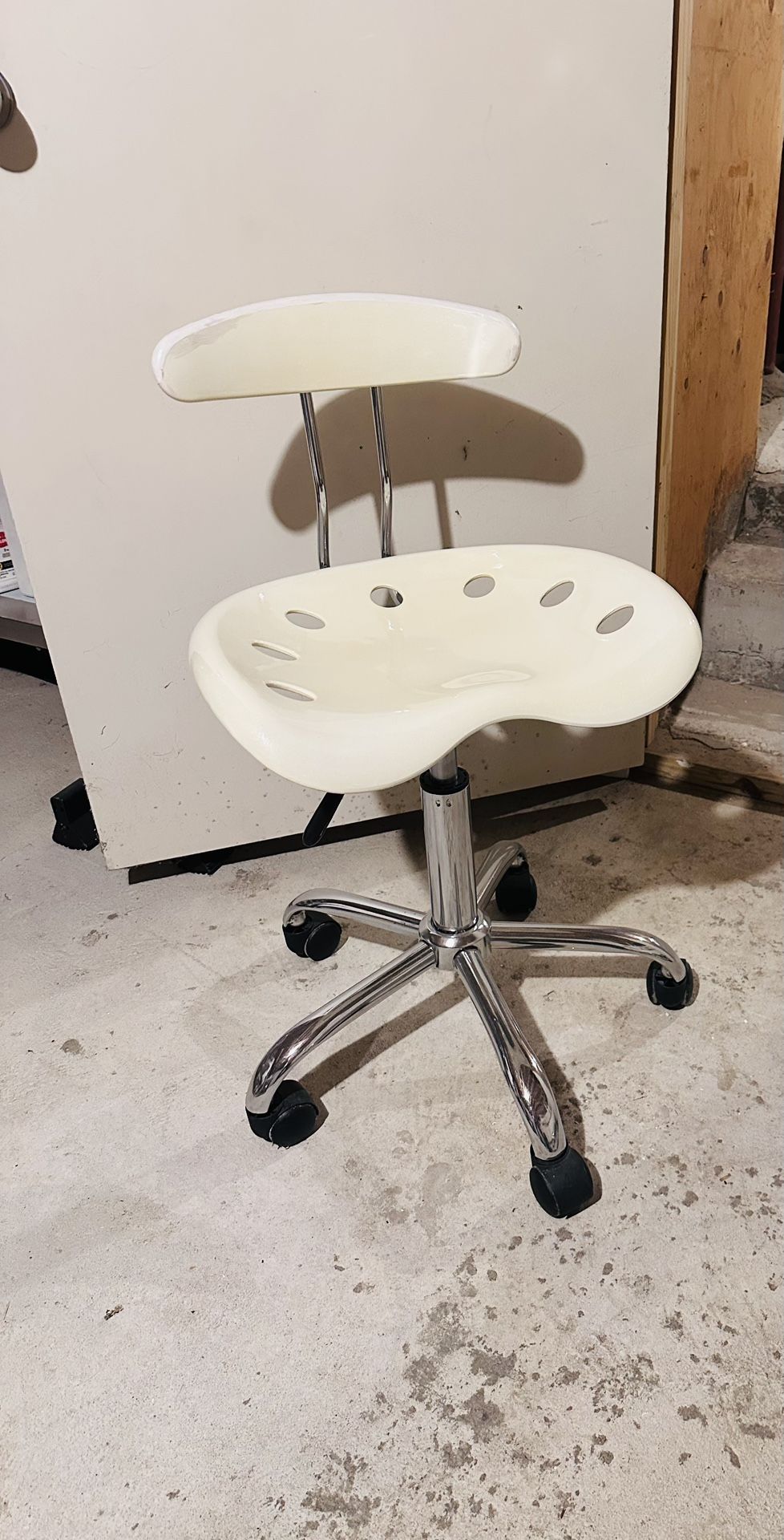 High Chair Free Pickup