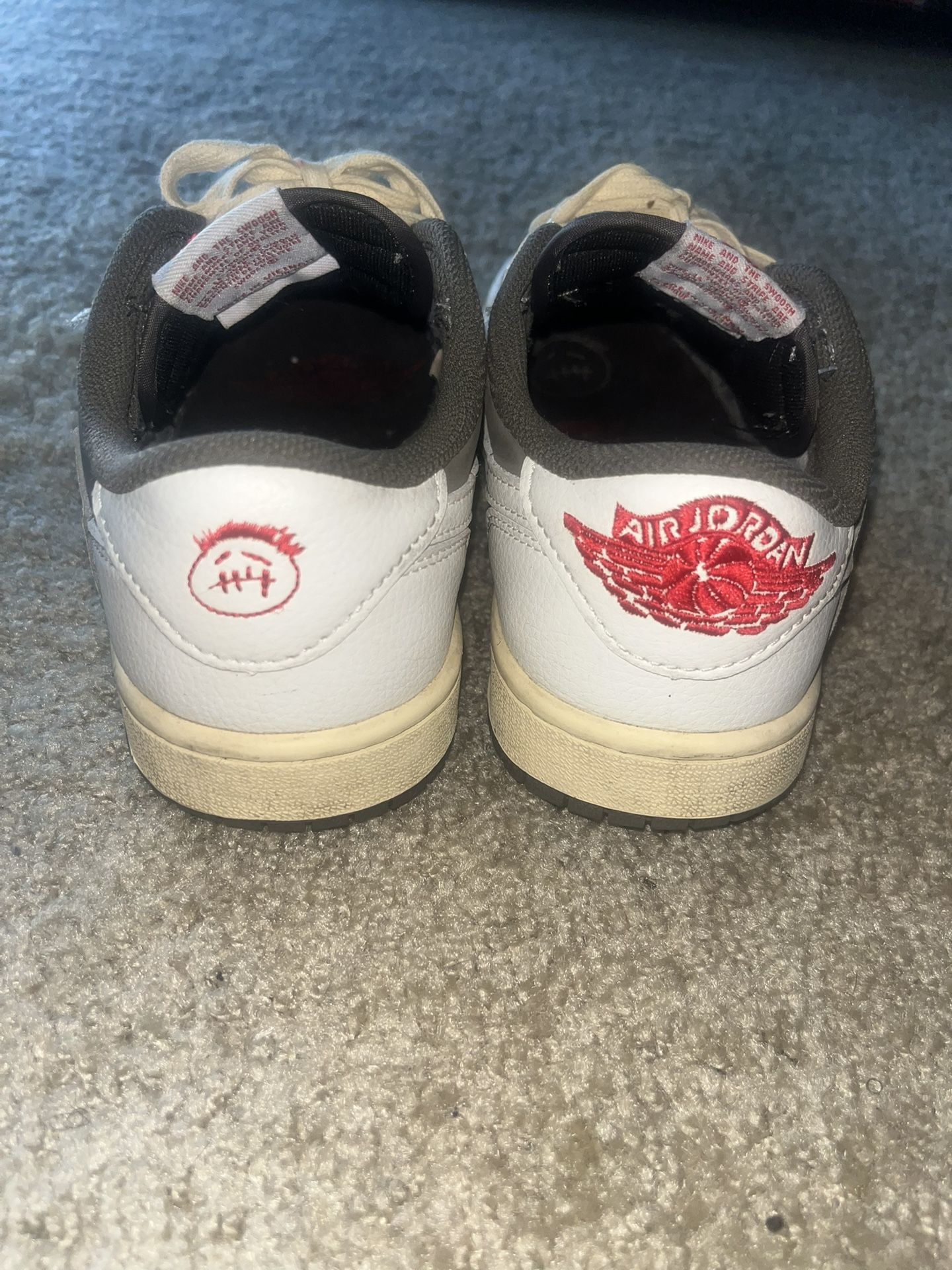 Jordan 1 Travis Scotts “Mocha”