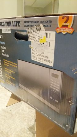 Oster 1.3 cubic foot 1,000 w att microwave with grill