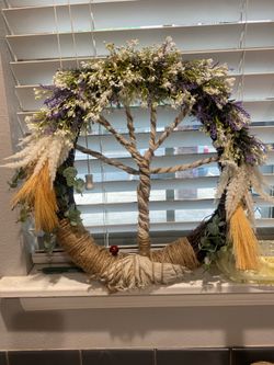 Cute and stylish wreath for your front door