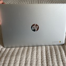 HP - 15.6" Chromebook - Intel Processor N200 - 8GB Memory - 64GB eMMC - Natural Silver
