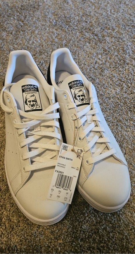 Adidas Stan Smith 9.5 D Like New