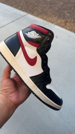 Jordan 1 gym red size 9.5M
