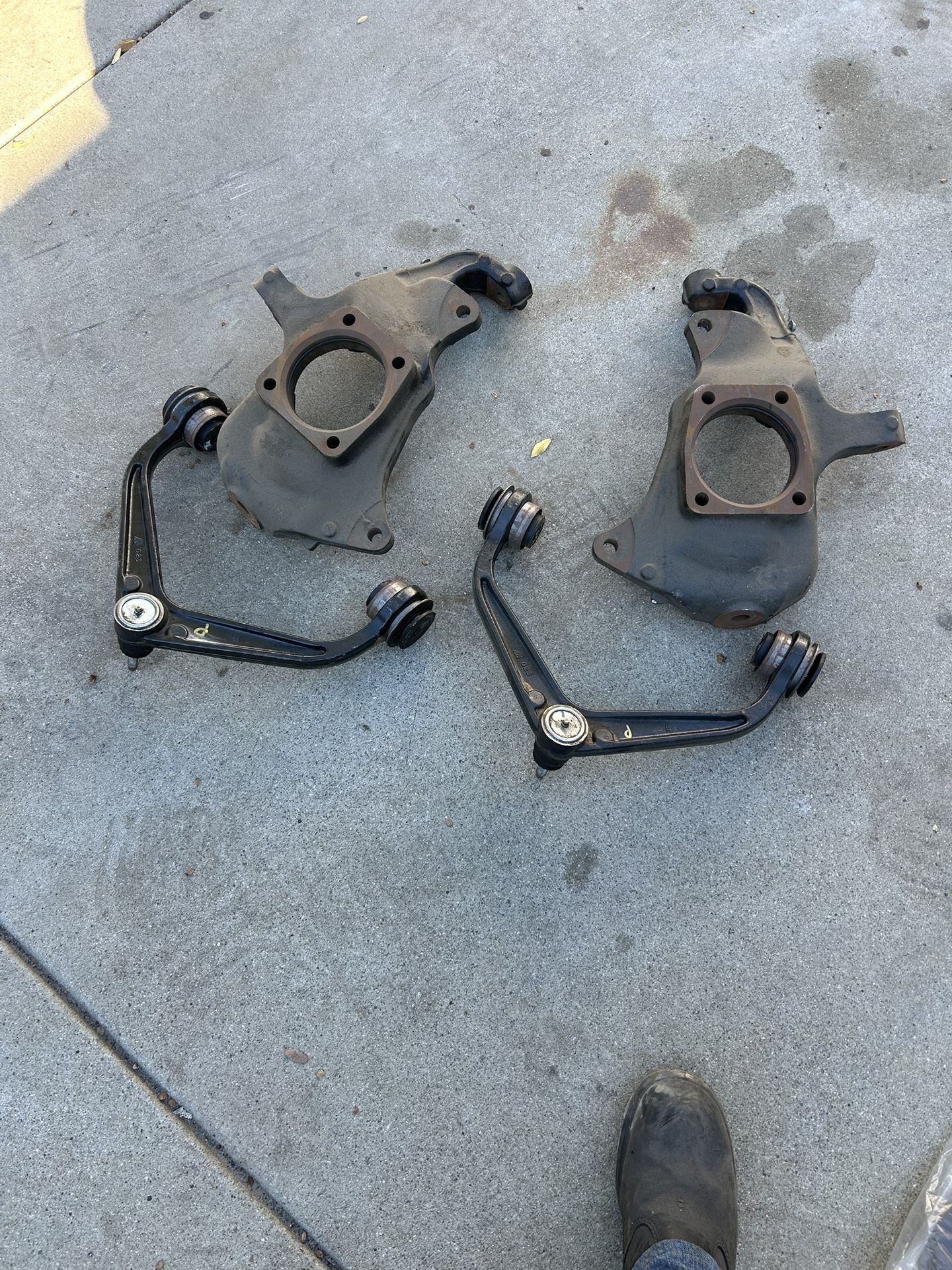 GMC Stock Front Spindles And A-Arms