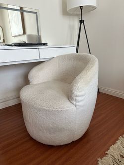 Boucle Desk Chair