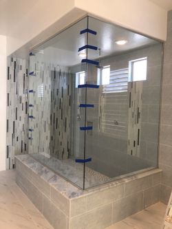 Shower doors puertas de baño and tile installation Remodelacion de baños