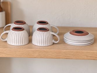 NEW IN BOX – Set of 4 Textured Ceramic Coffee Cups with Matching Saucers