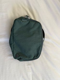 Lululemon large belt bag 2l