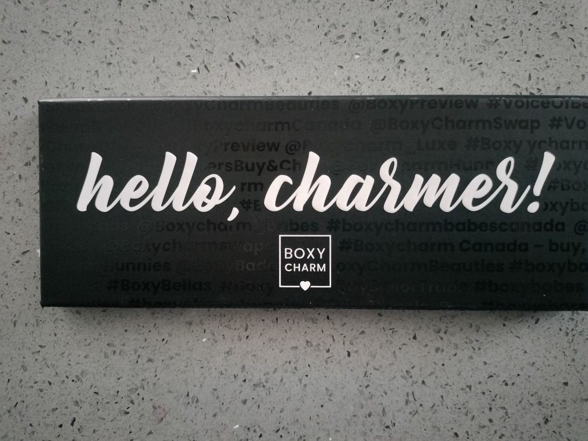 Boxy Charm Eye Shadow Palette 