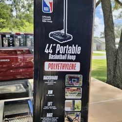 NBA official basketball hoop 44’ inches