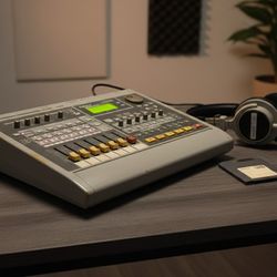 Vintage Roland VS-840 Digital 8-Track Studio Workstation - Tested!