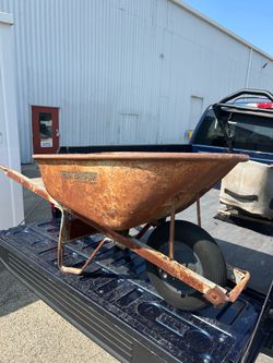 Wheel barrel