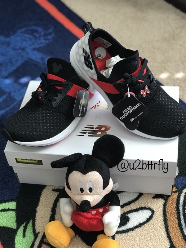 New NERGIZE Run Size 8 Minnie Running Shoes for Sale in Orlando, FL - OfferUp