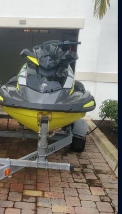 Jet ski