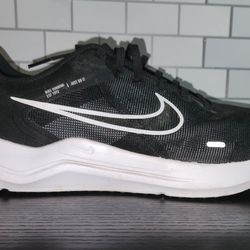 Nike Downshifter 12 | Size 8.5 | Men 