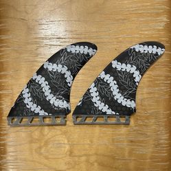 Surfboard Performance Twin Fins and trailer fin