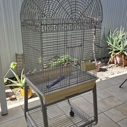 Jaula Gris Para Aves En Buenas Condiciones
