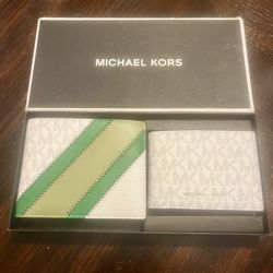 Michael Kors (authentic) Wallet Set **Brand New