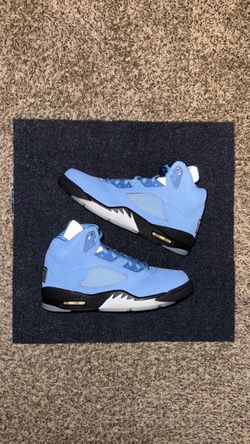 Jordan 5 UNC University Blue Size 9