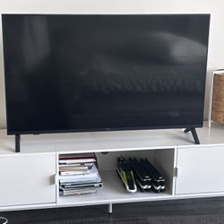 LG TV + Modern White TV Stand – Great Condition