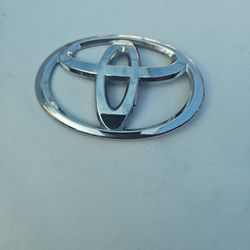 Toyota NJ2539 Umbilical Emblem