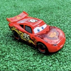 Disney Pixar Cars Lighting Mcqueen Battery Operated LR44 Button Toy Car EUC