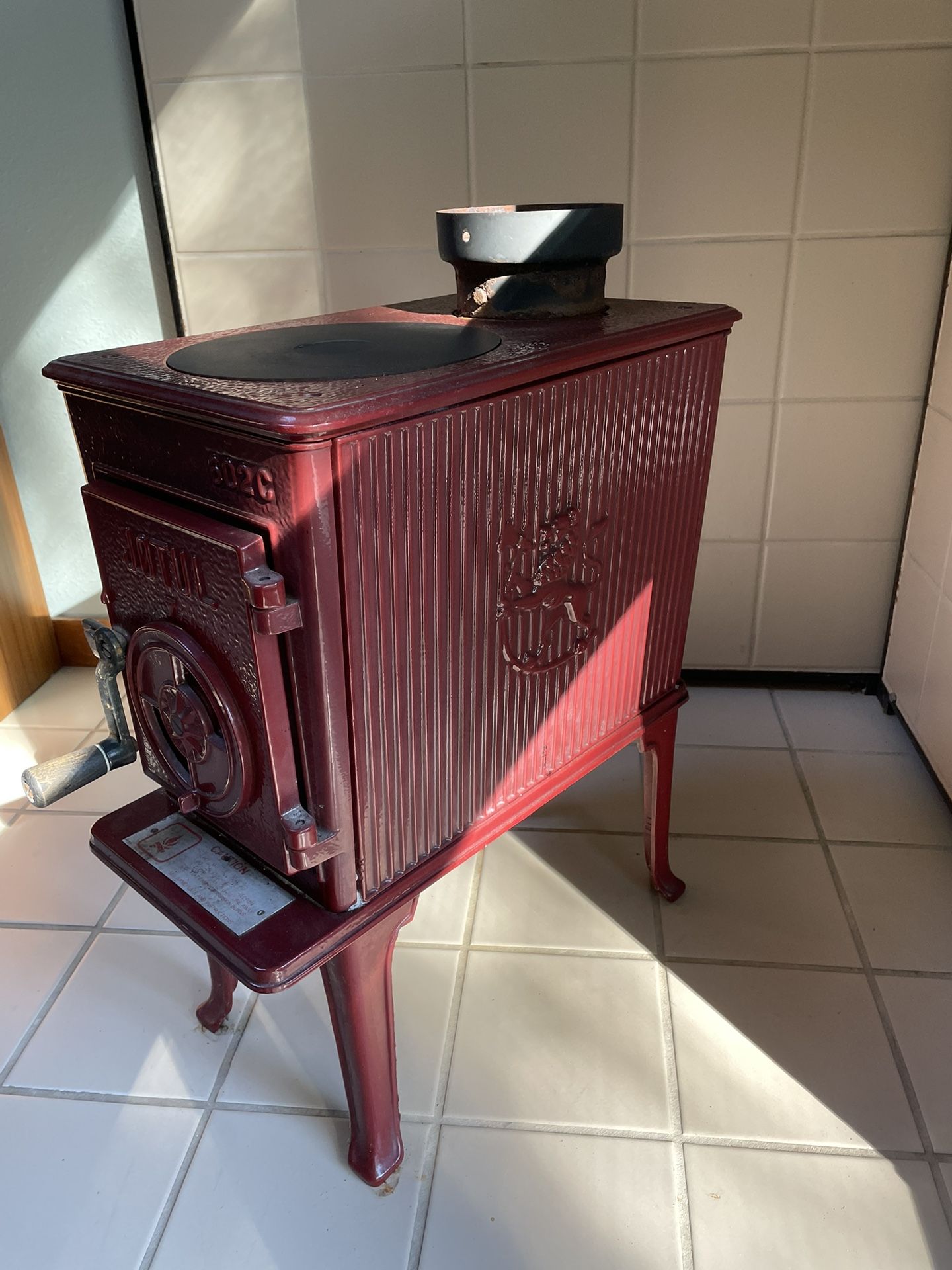 Small Jotul Firebox With Surround