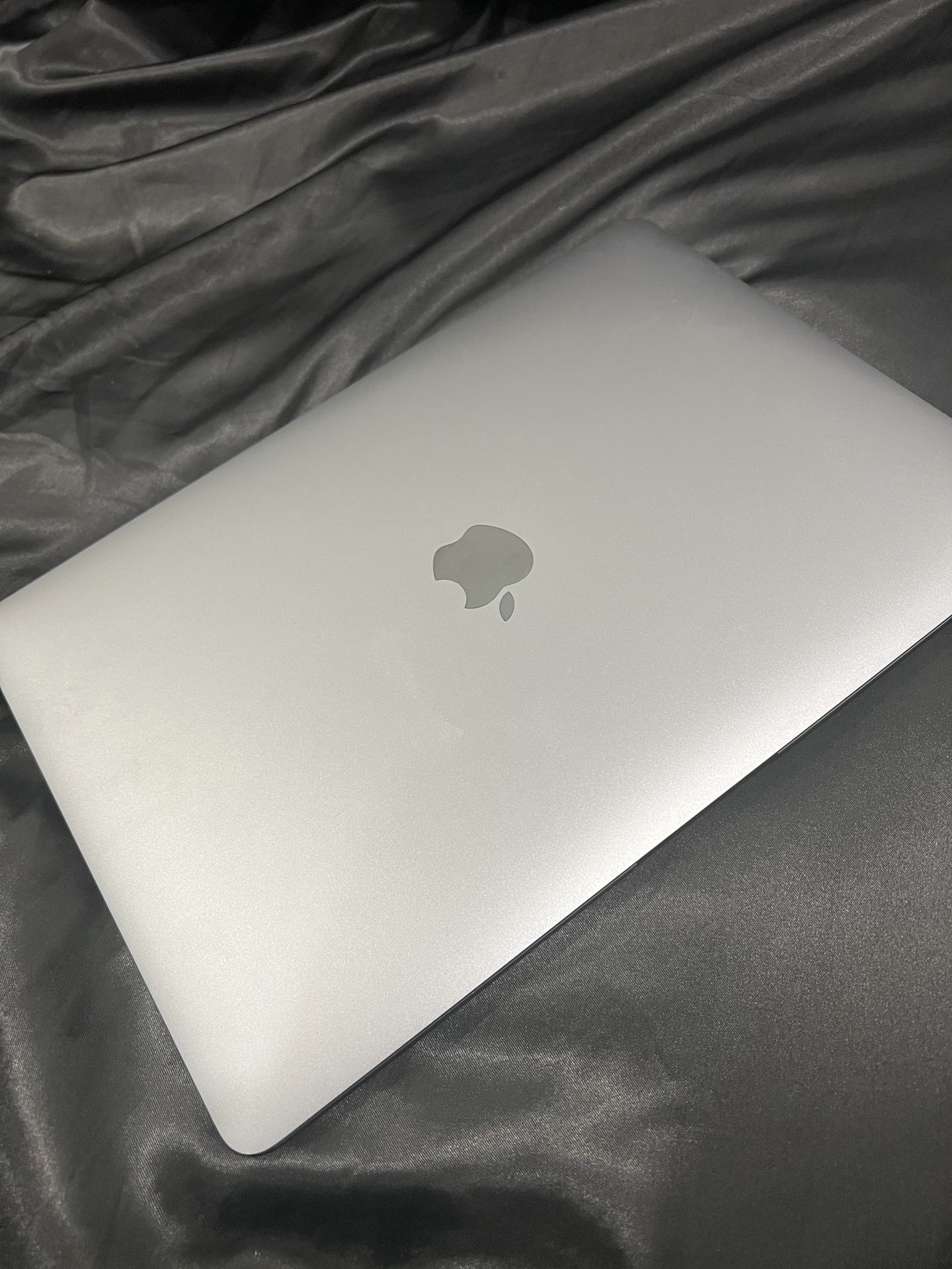 MacBook Air 2020 i3 13.3 Inch
