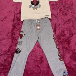 BULLS SWEATS & TEE SET