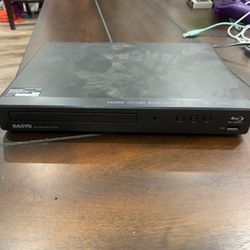 SANYO Full HD 1080p at 24fps Blu-ray/DVD Player USB and HDMI with Still Picture and Audio Playback w/remote