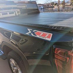 GMC Sierra Tonneau Bed Cover