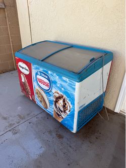 (Turns on but doesn’t cool) nestle display freezer