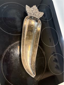 Silver Metal Carrot Pattern Novelty Serving Tray,