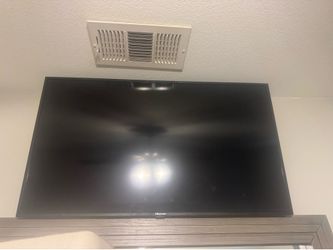32” Smart TV with Wall Mount